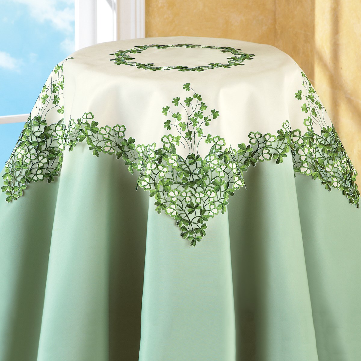 Embroidered Irish Clover Table Linens Collections Etc.