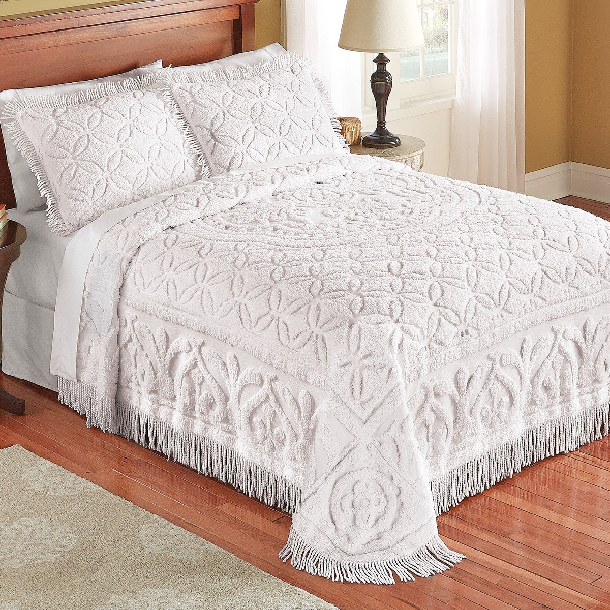victoria-plush-chenille-fringe-bedspread-collections-etc