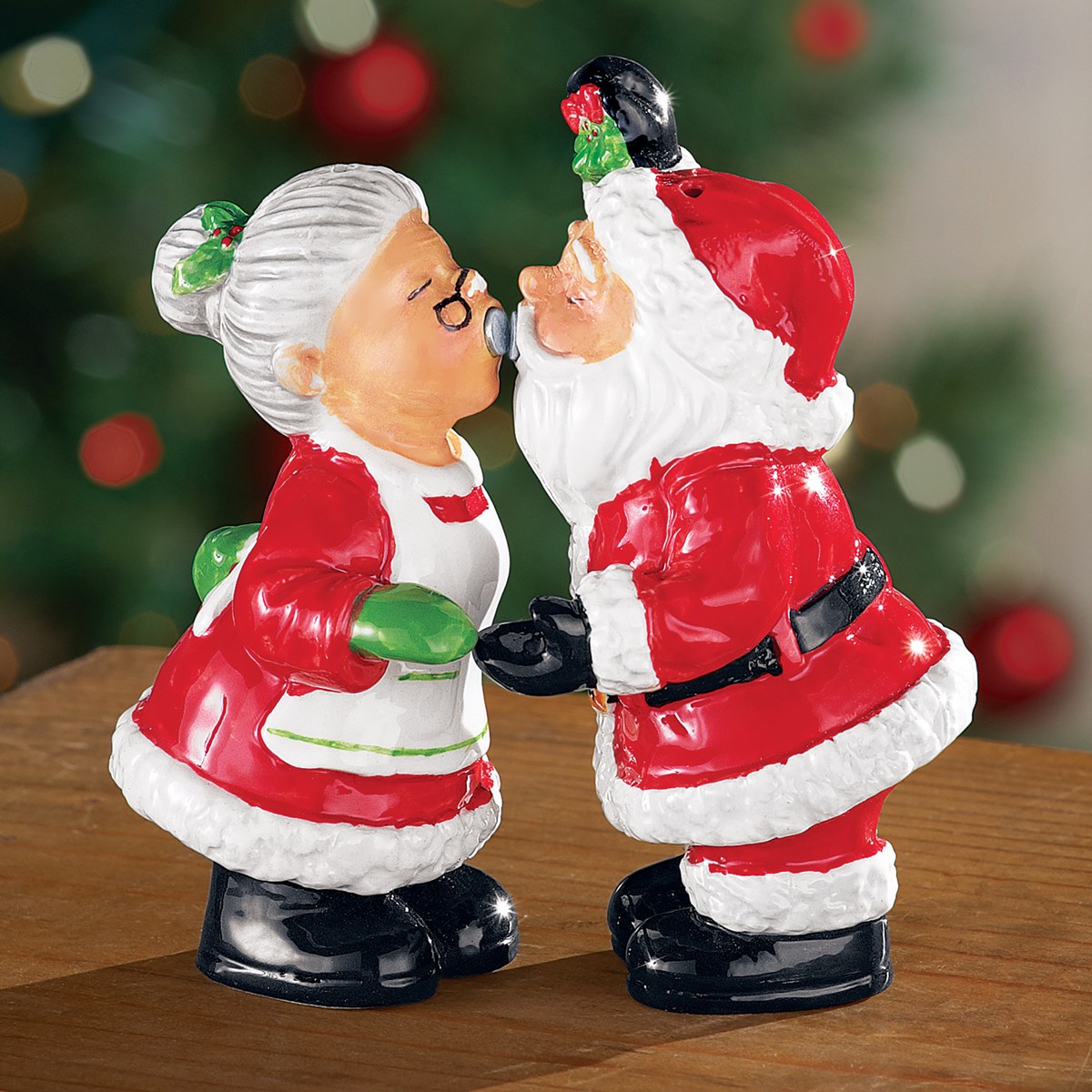 Mr And Mrs Santa Claus Salt And Pepper Shakers Collections Etc
