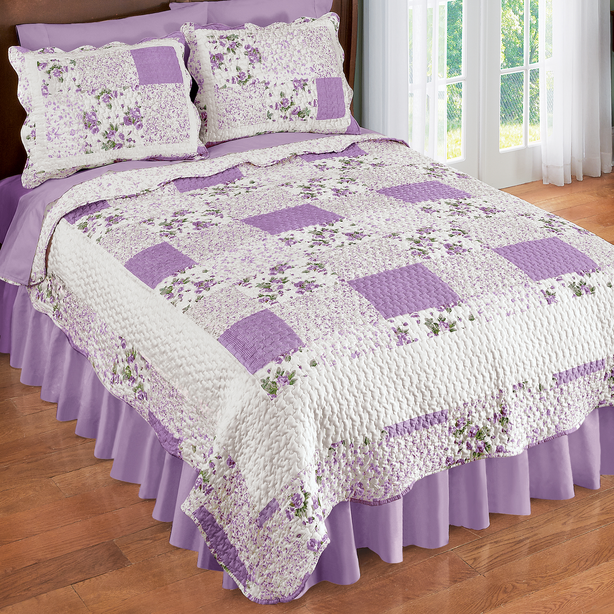 Hadley Floral Patchwork Reversible Lightweight Quilt - Picture 9 of 13