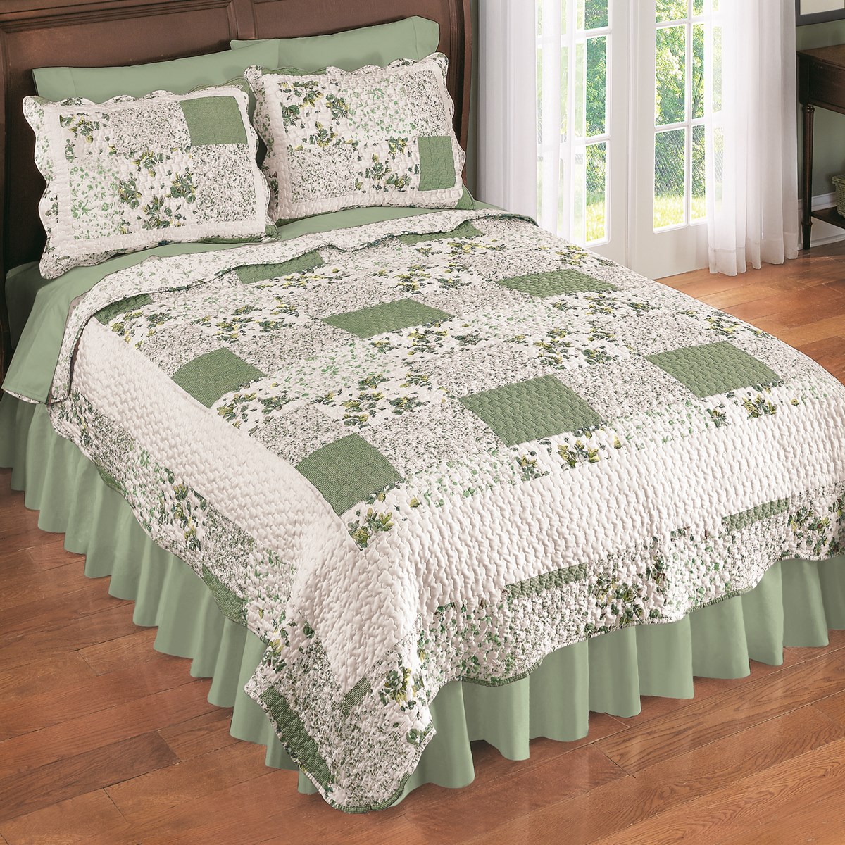 Hadley Floral Patchwork Quilt Collections Etc.