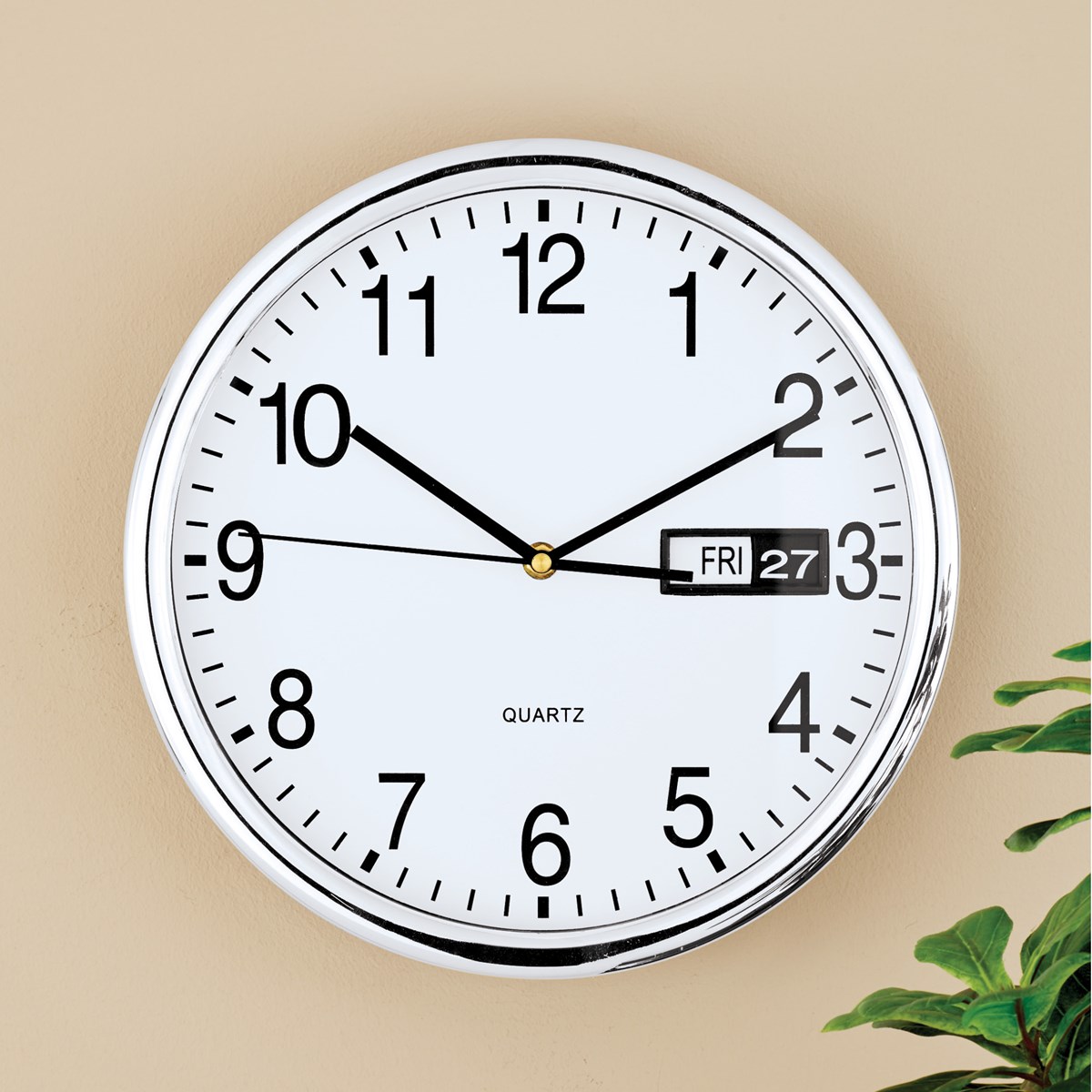 Retro wall clock with calendar date display collections etc 