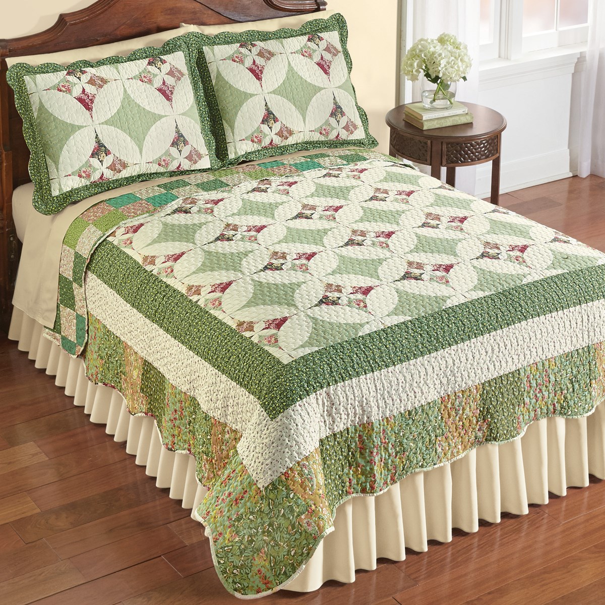 Jenna Patchwork Kaleidoscope Quilt, Green Collections Etc.