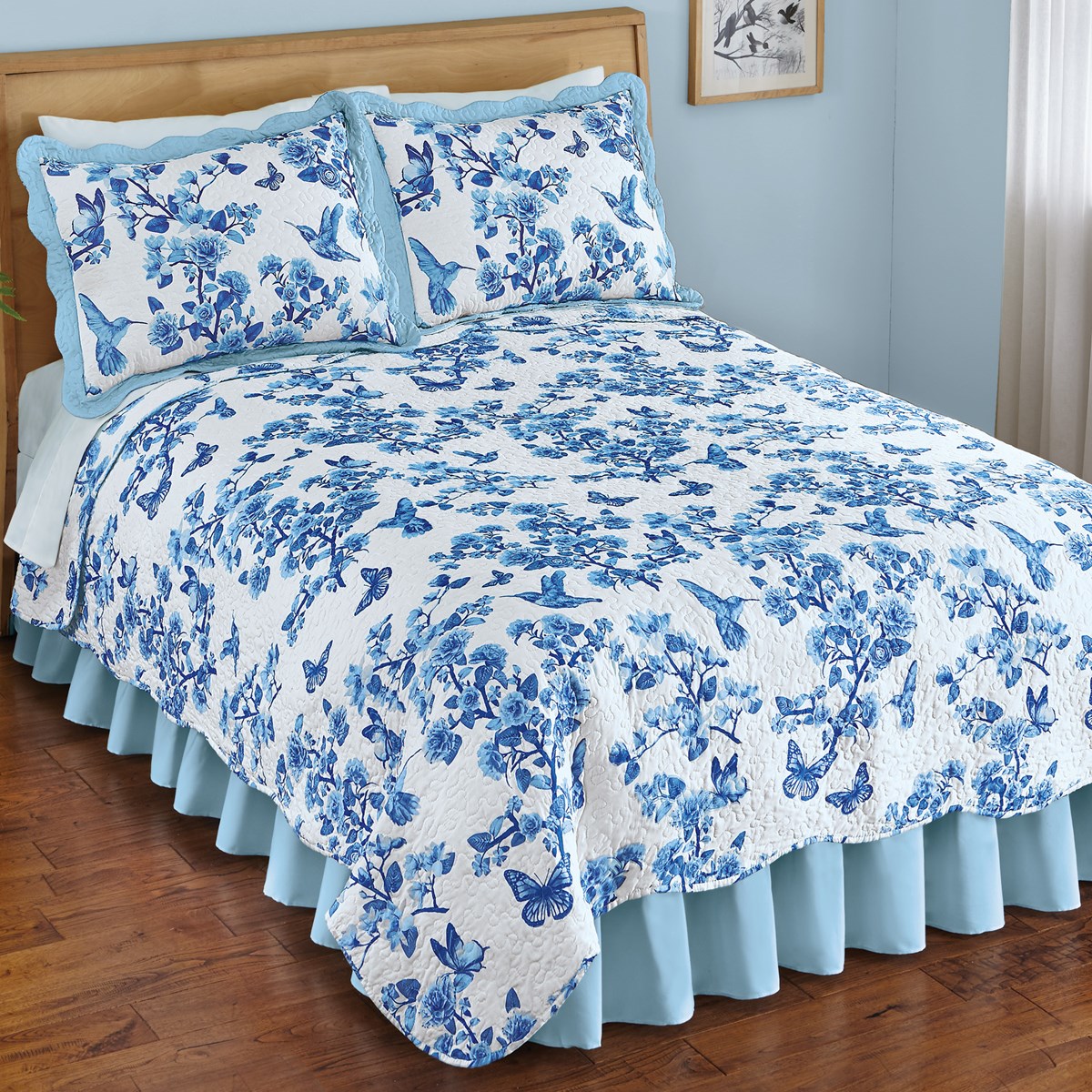 Collections Etc Floral Embroidered Scalloped Edge Quilted Bedspread Full Gender Neutral Light Blue