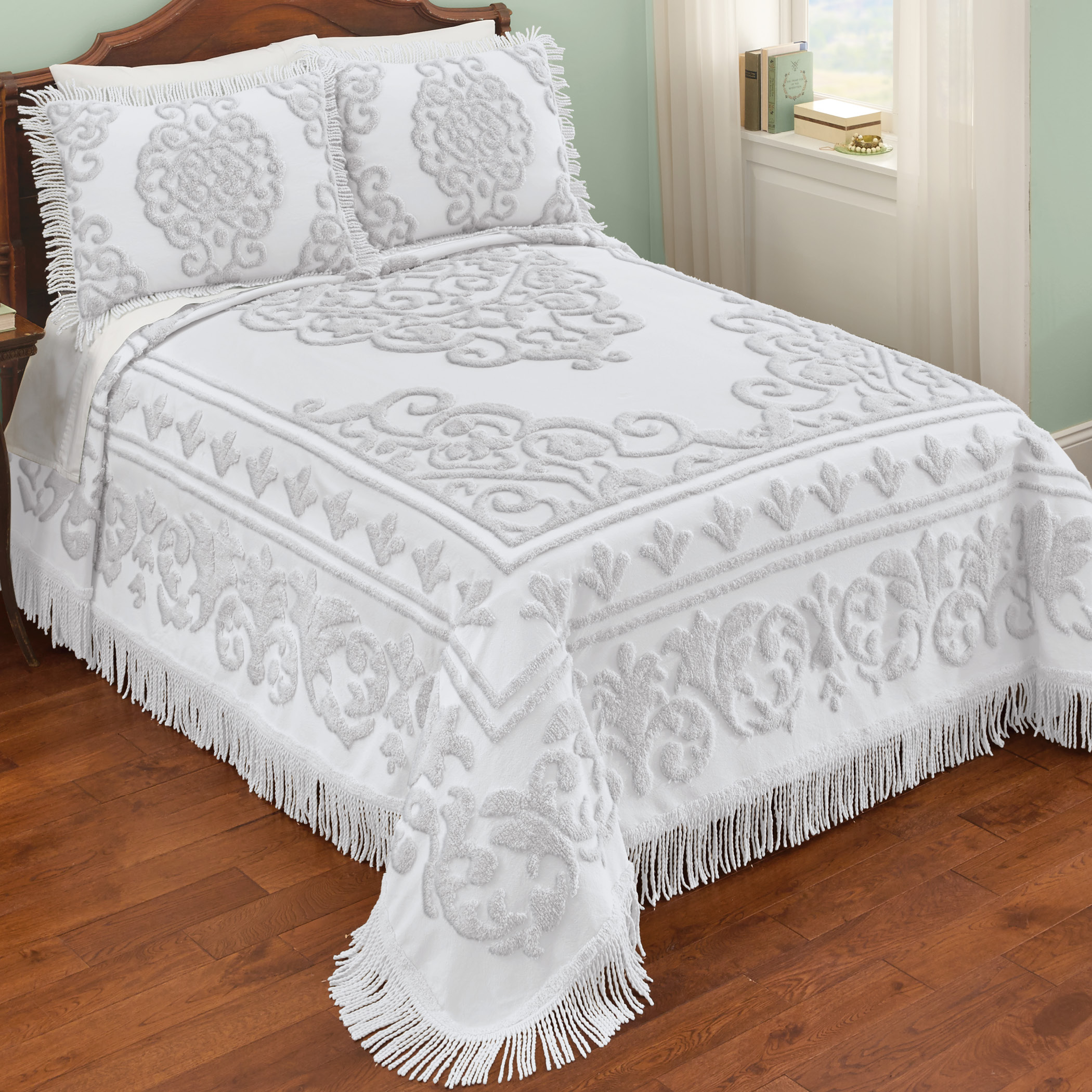 Scroll /& Lattice Designs Luxurious Pristine Chenille Pillow Sham