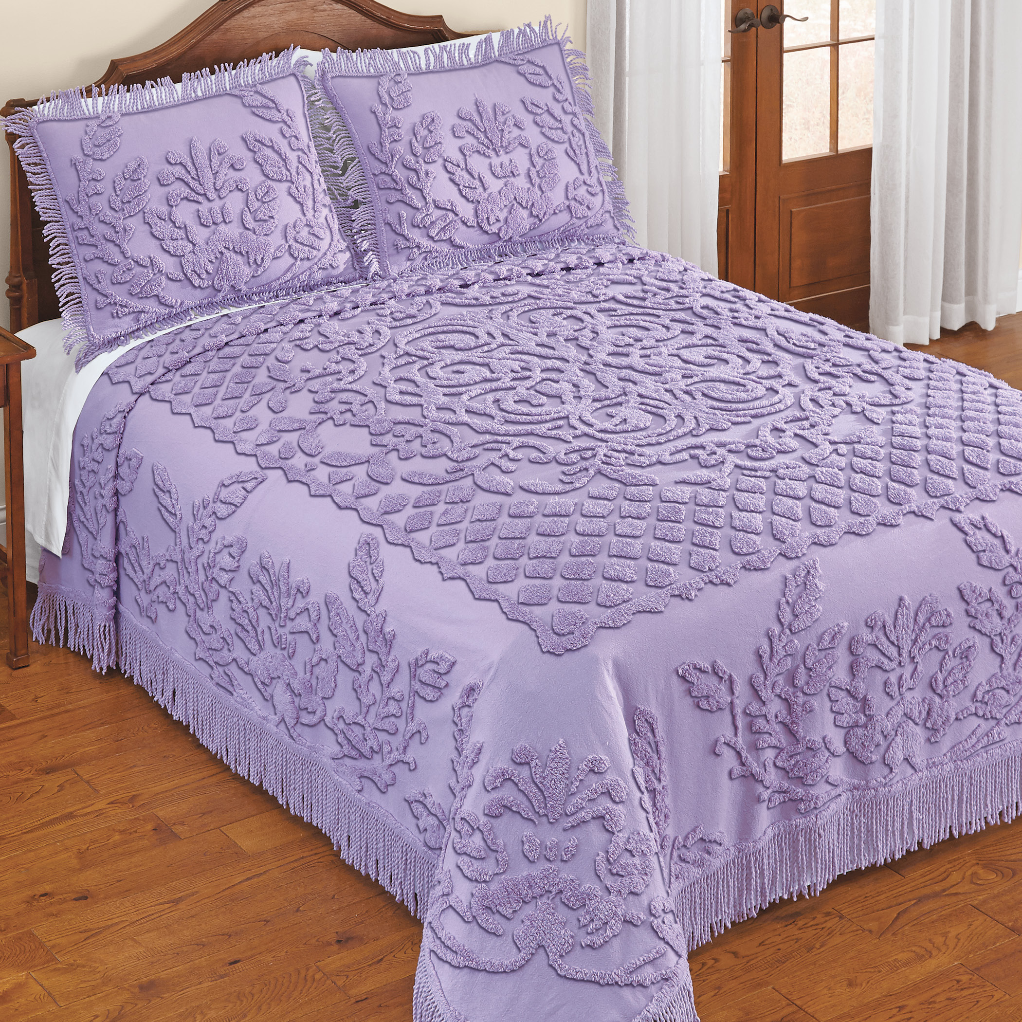 White Year-Round D/écor for Bedroom Twin Exquisite Chenille Leaf Design Bedspread with Fringe Border