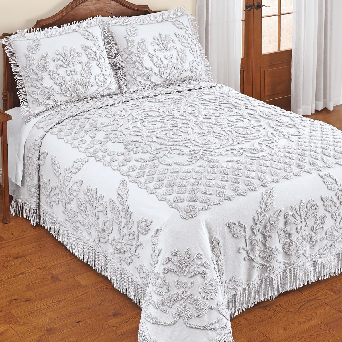 Exquisite Chenille Bedspread with Fringe Border Collections Etc.