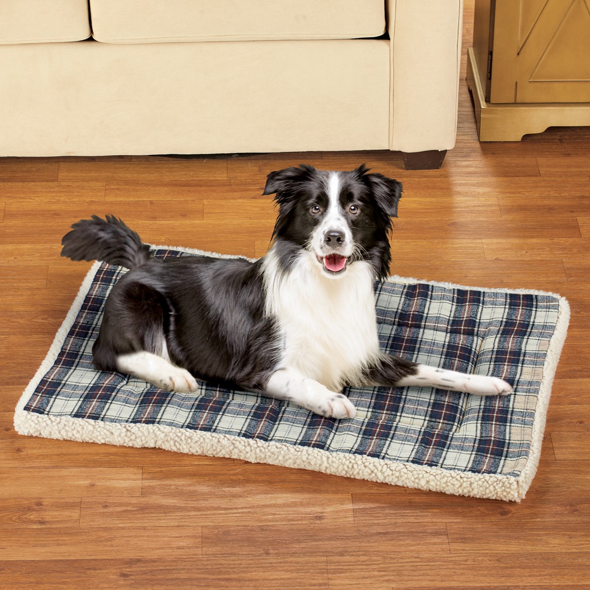 Reversible Soft Sherpa Fleece Cushioned Plaid Pet Pad Mats