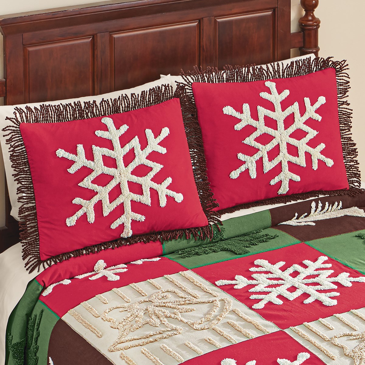 Festive HolidayThemed Patchwork Tufted Chenille Pillow Sham