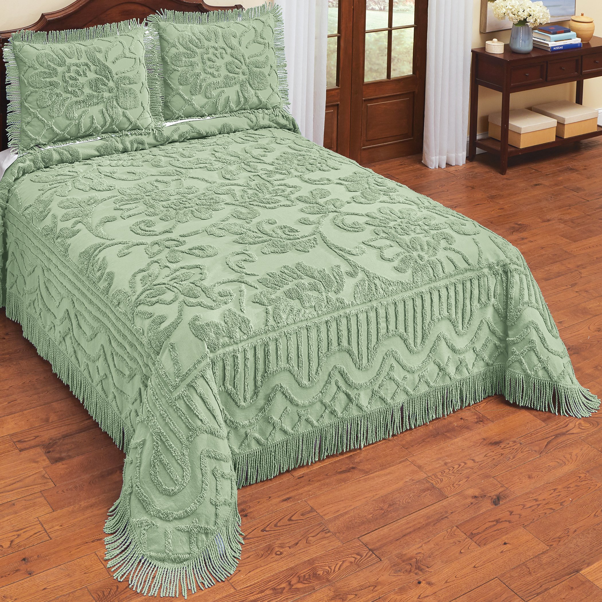 Vintage-Style Melanie Cotton Chenille Bedspread - Picture 9 of 10