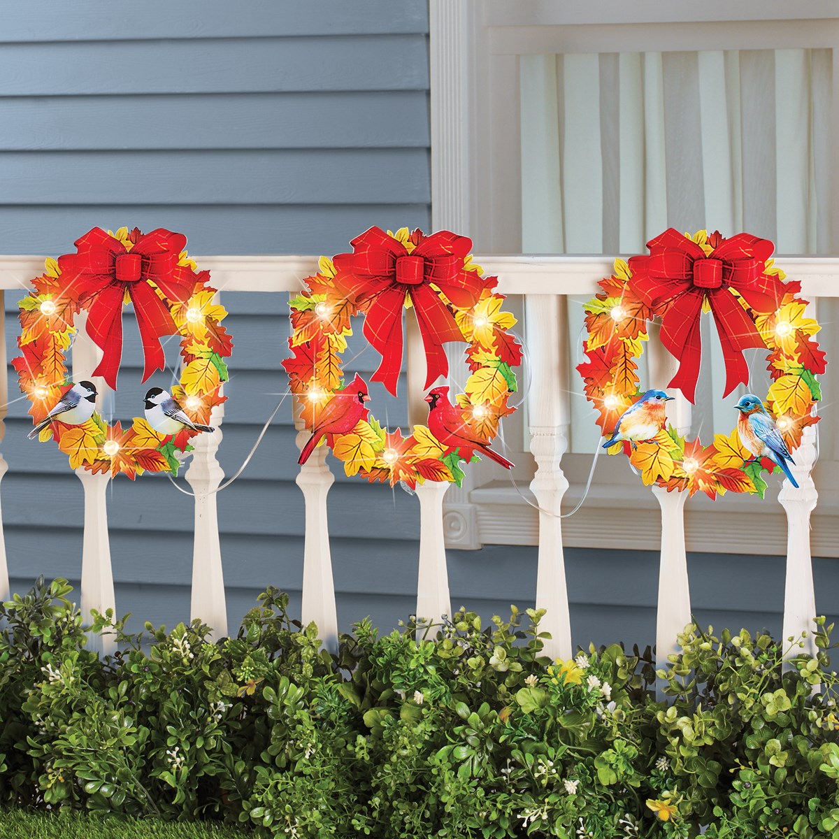 Solar Powered Fence and Railing Wreath Set of 3 Collections Etc.