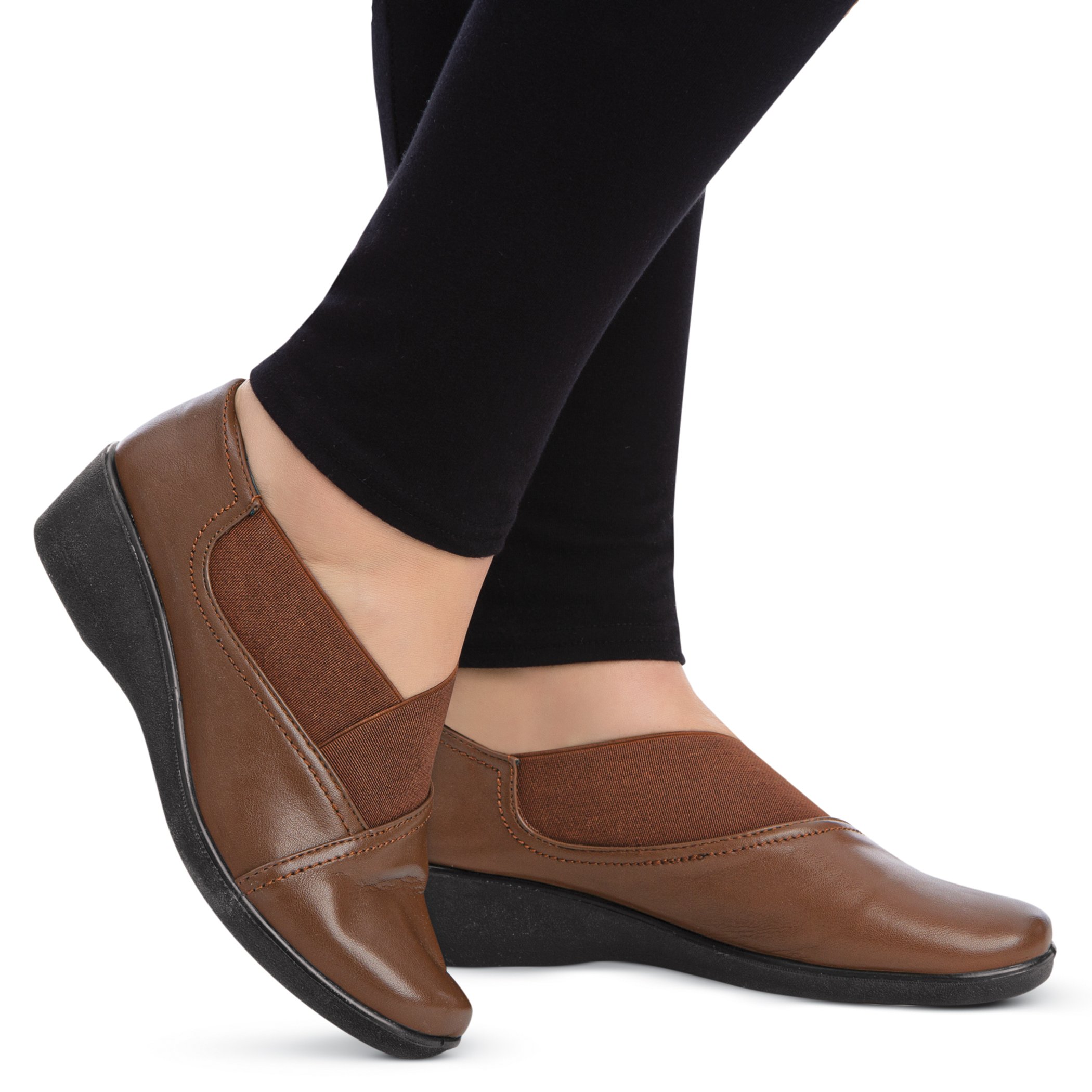 Lightweight and Flexible Comfort Slip-On Shoes - Picture 4 of 4