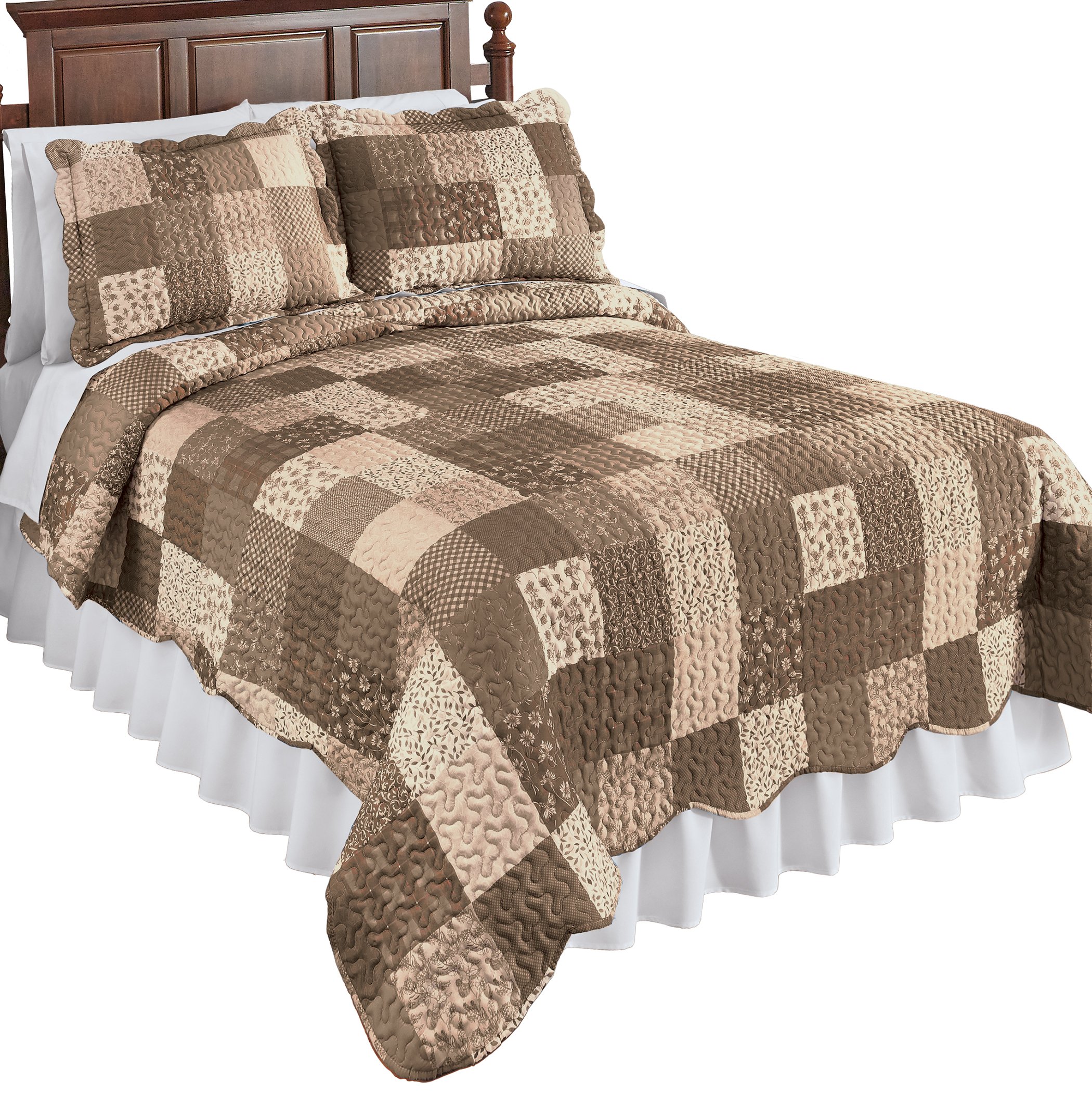 Classic Floral Patchwork Scalloped Edge Quilt - Picture 7 of 10