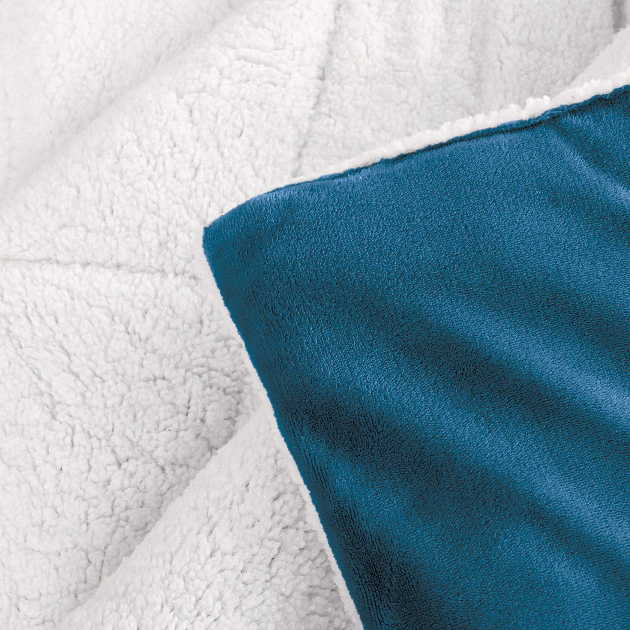 3-piece Quilted Box Pattern Sherpa Fleece Comforter Set - Imagen 6 de 9