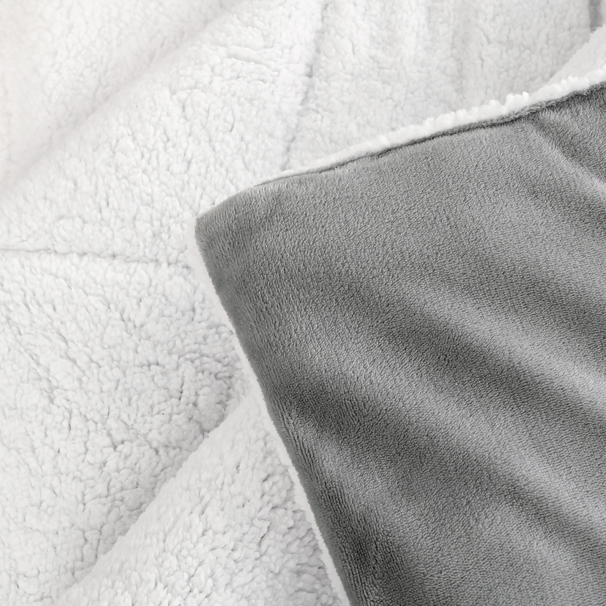 3-piece Quilted Box Pattern Sherpa Fleece Comforter Set - Imagen 9 de 9