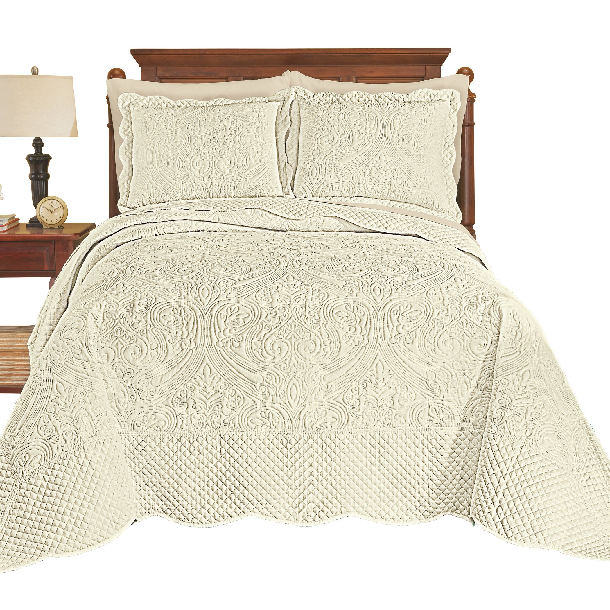 Luxe Textured Diamond Design Scalloped Edge Oversize Bedspread