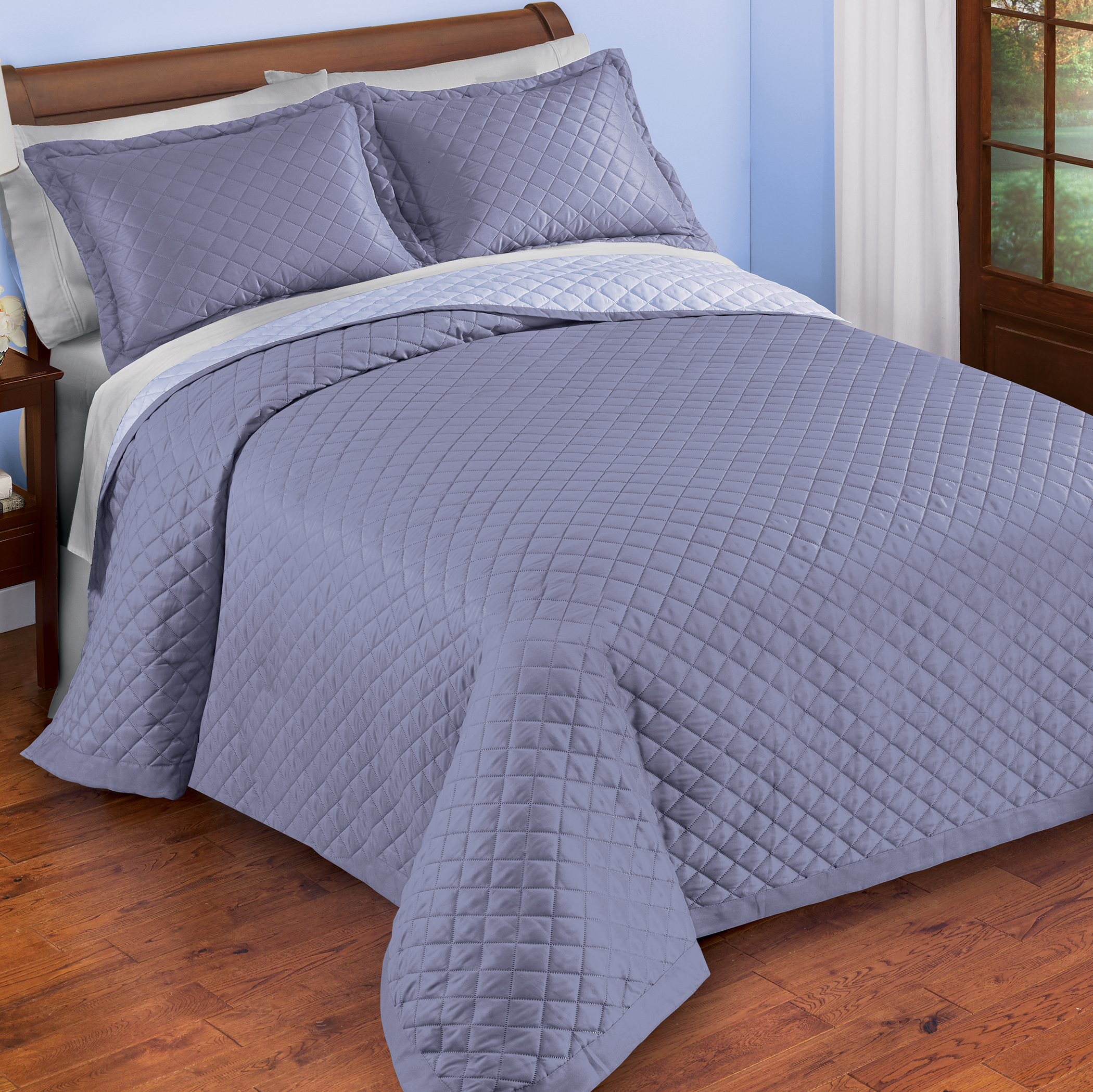 Classic Elegant Reversible 3-Piece Bedspread Set - Picture 10 of 12