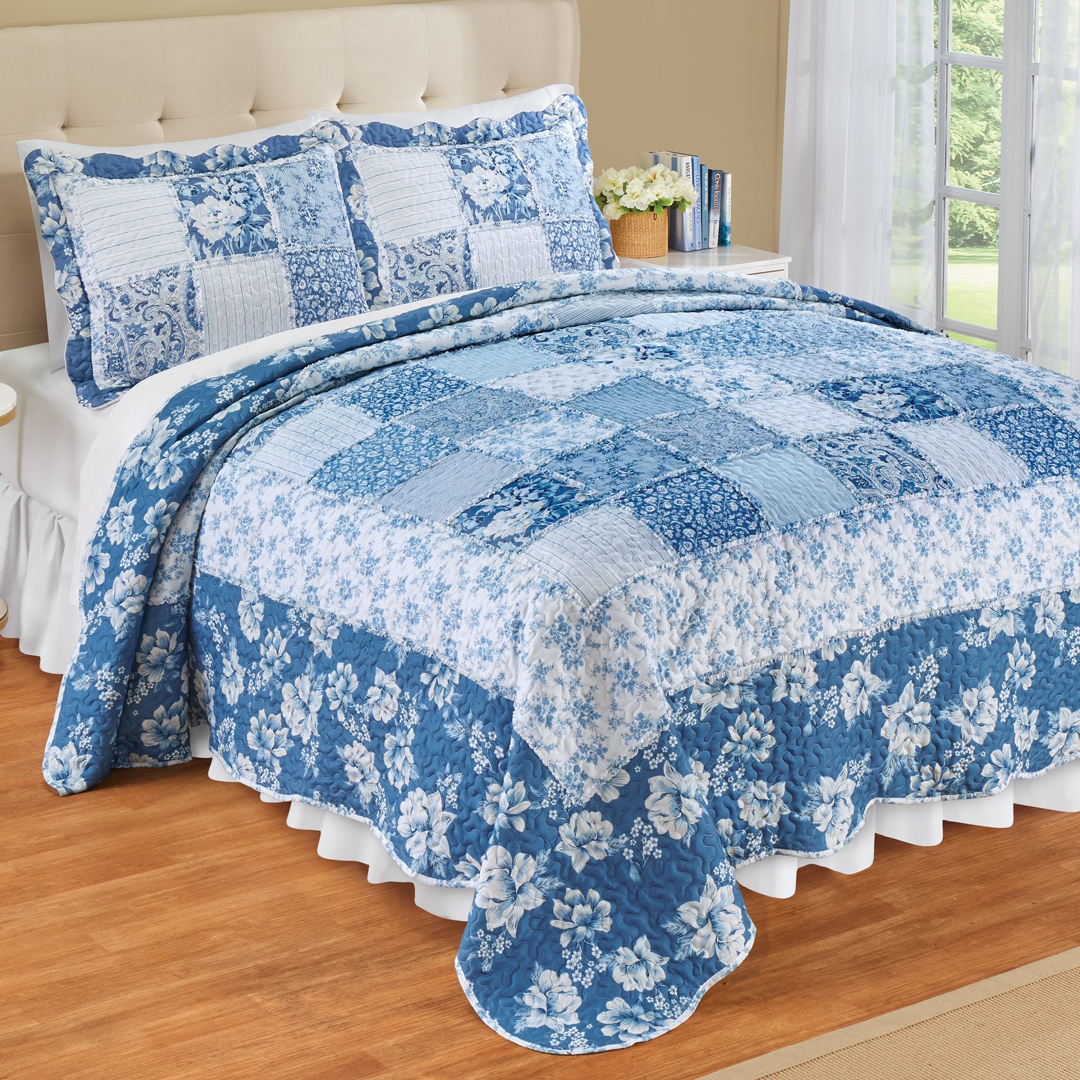 Eden Floral Patchwork Scalloped Edge Quilt - Picture 6 of 8