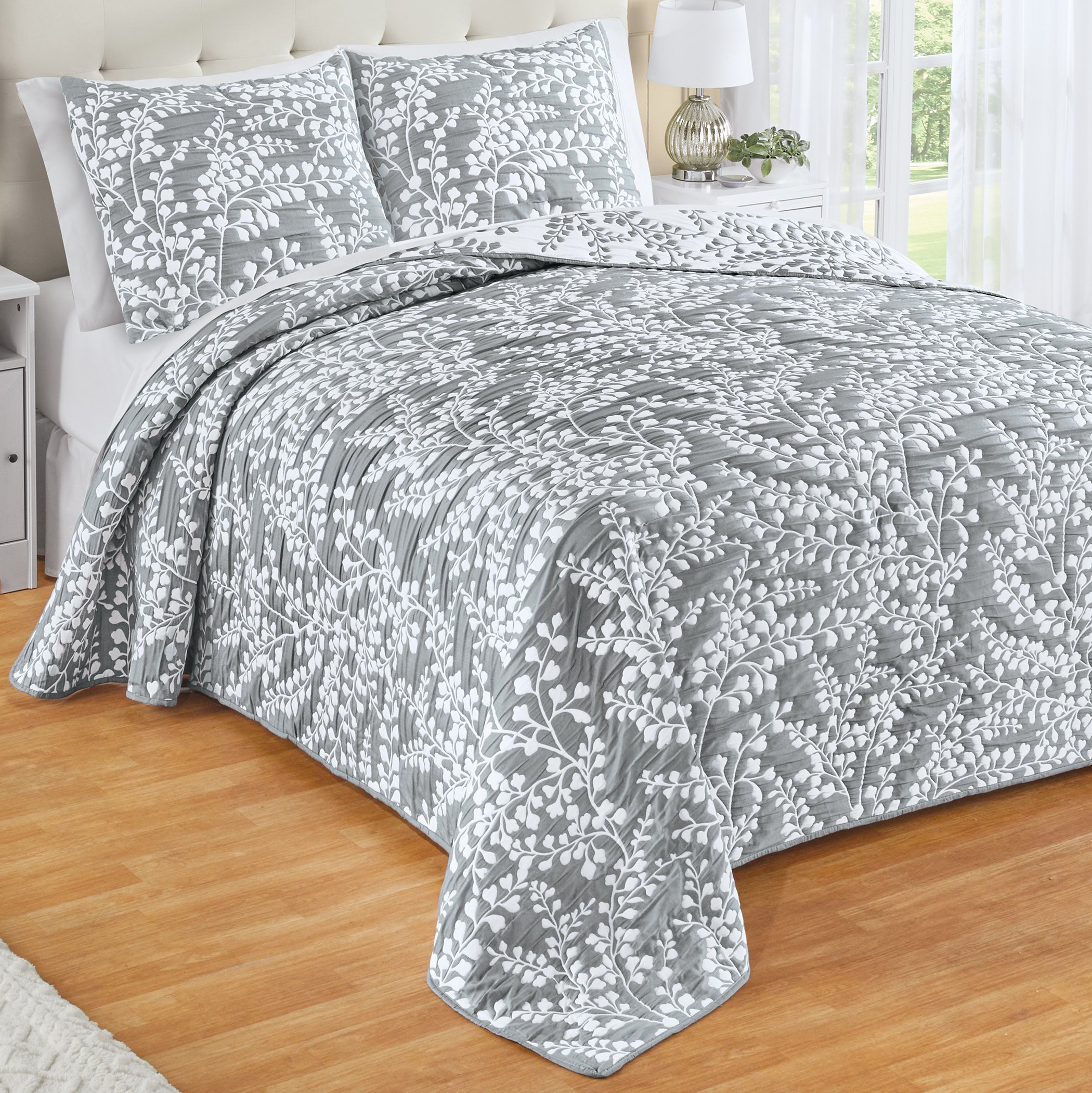 Jacquard Textured Leaf Design Reversible Bedspread - Picture 2 of 6