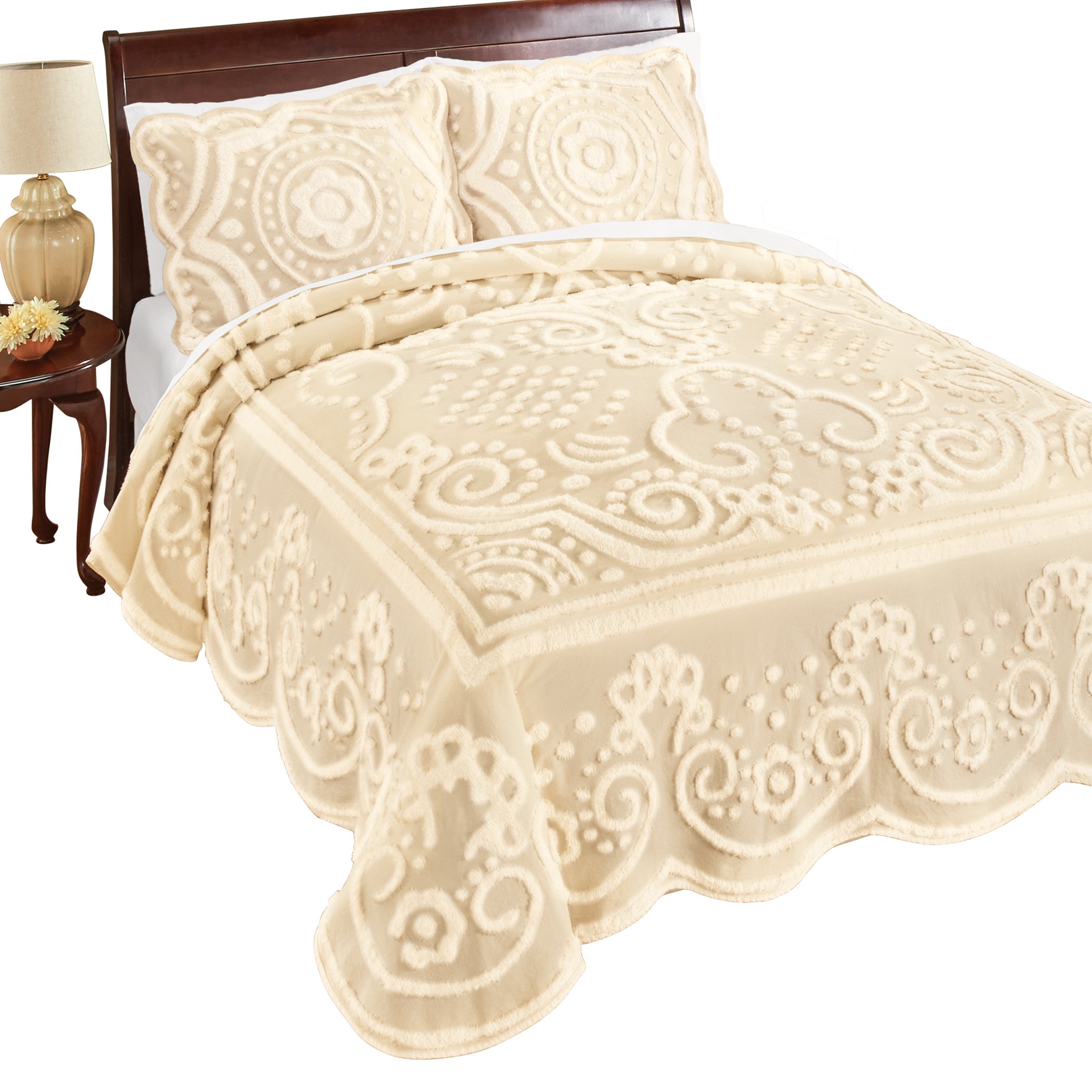 Elegant Tufted Chenille Medallion Scalloped Edge Bedspread Queen Gender Neutral Ivory