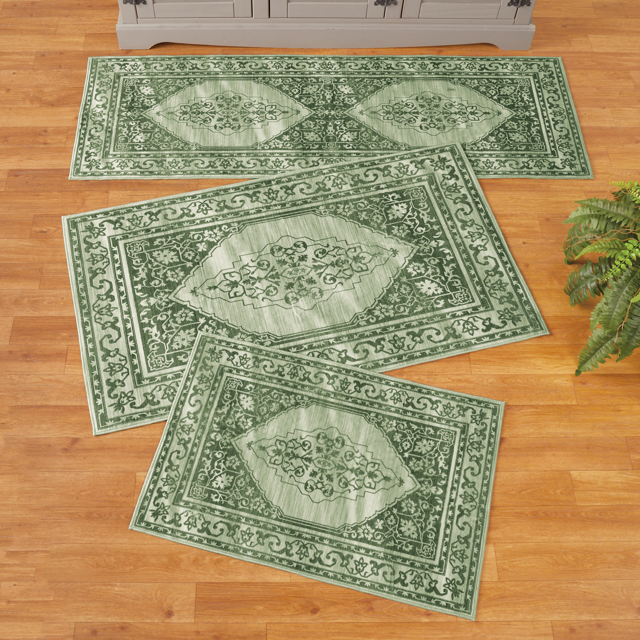 Elegante alfombra antideslizante con diseño de desplazamiento floral - Imagen 11 de 12